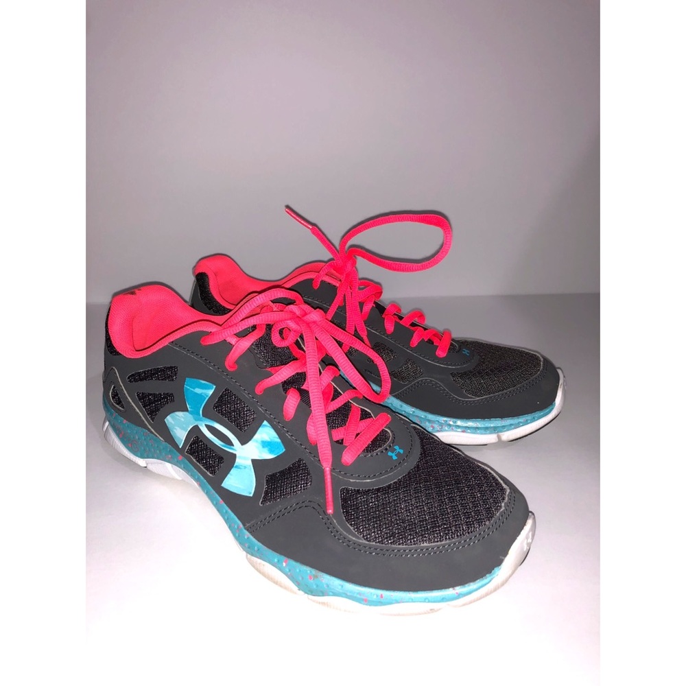 Under Armor Tennis Shoes.